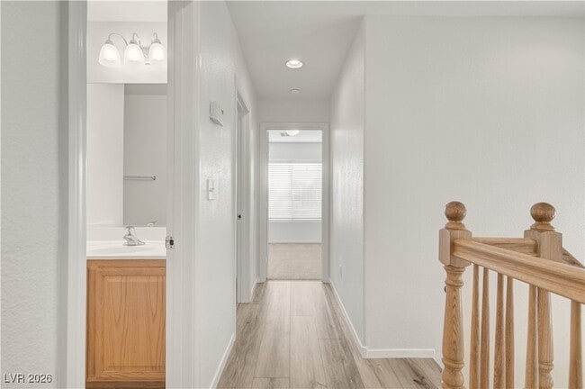 Building Photo - 9260 Pembrook Falls Ave