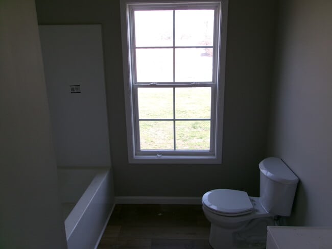 Building Photo - 619 Mayes Ln