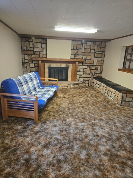Additional living area - 4016 W Severn Cir