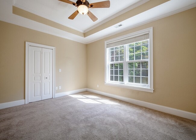 Building Photo - 2145 Ridgecrest Cir
