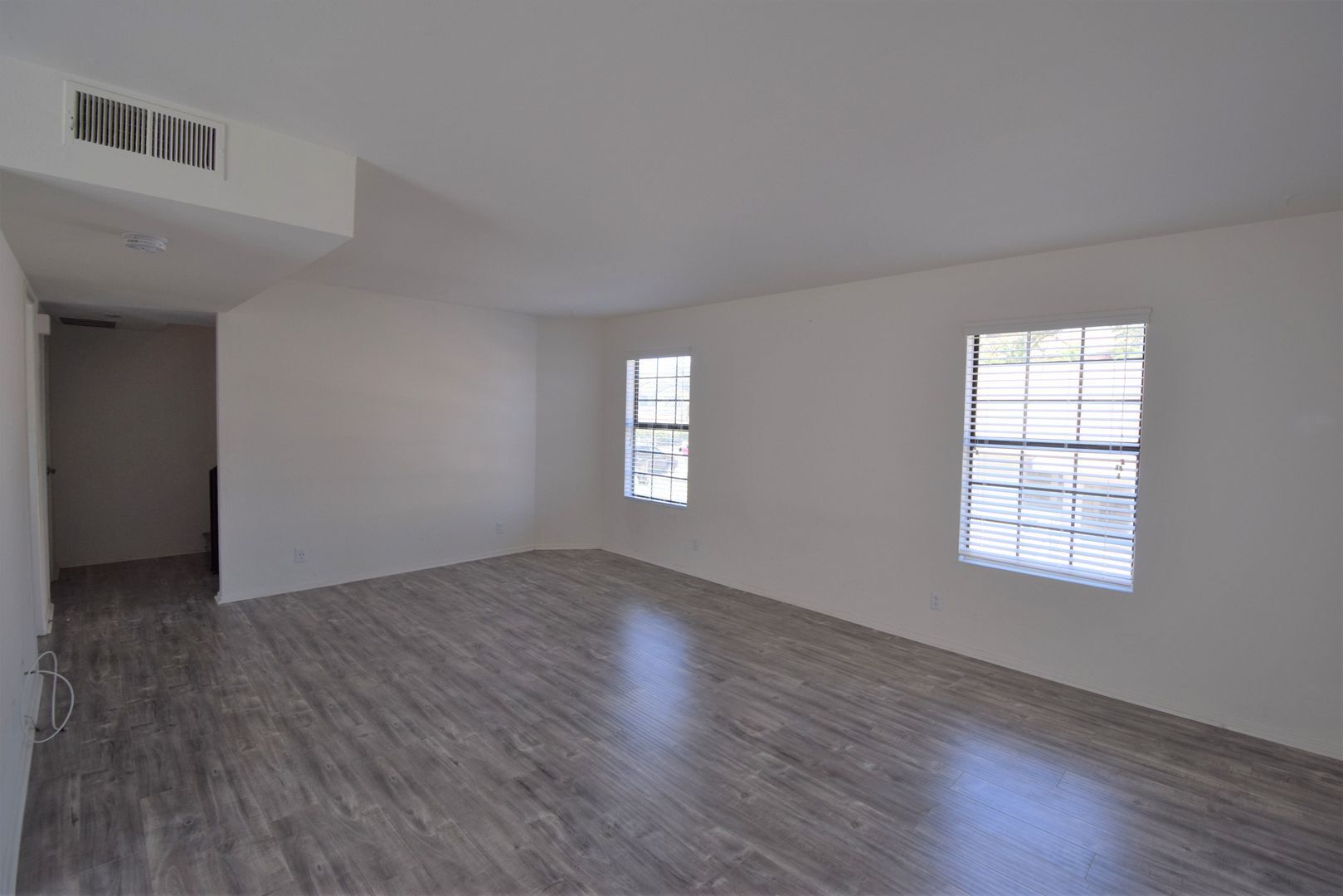 Building Photo - 24822 Walnut St