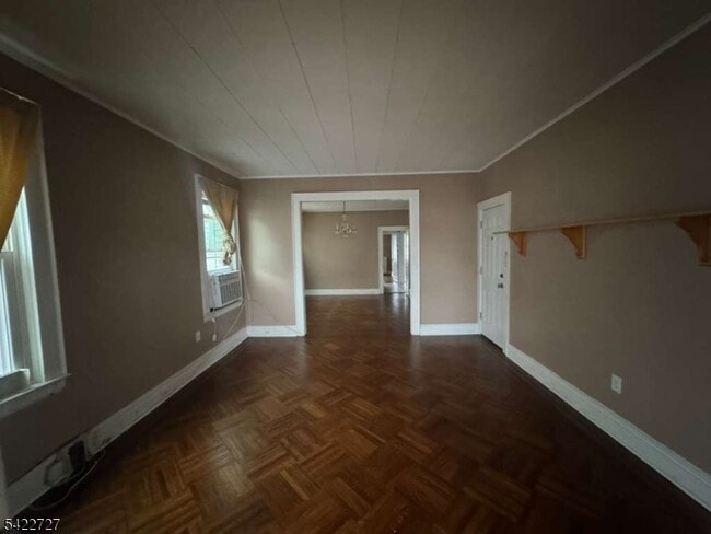 Building Photo - 742 Pennington St