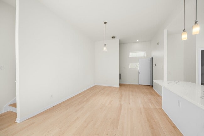 Building Photo - 5632 Kiam St