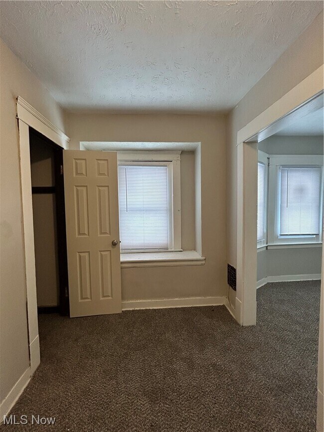 Building Photo - 10726 Garfield Ave