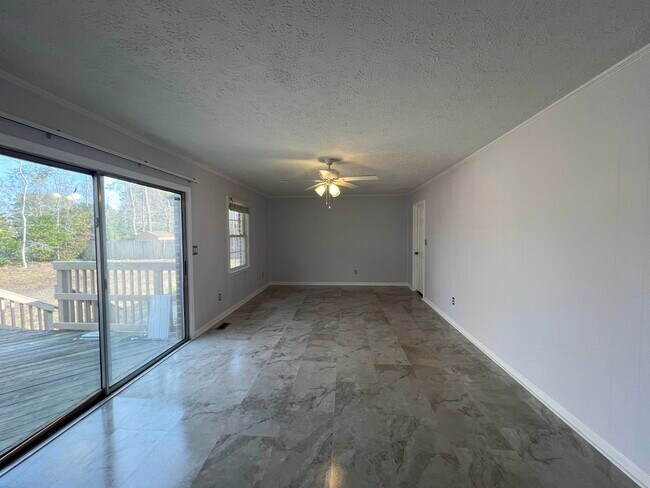 Building Photo - 18 18th St