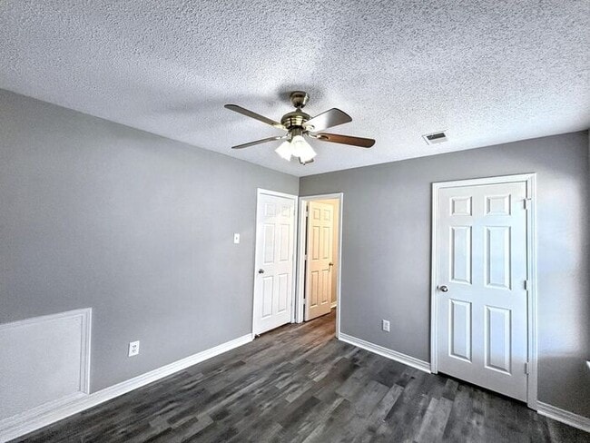 Building Photo - 2777 Caffey St