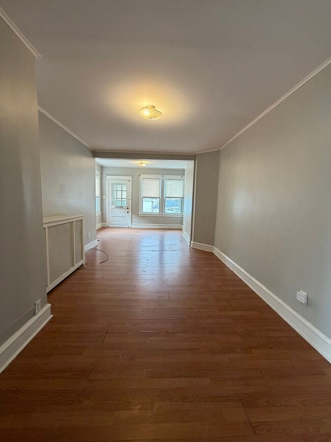 Building Photo - 21 S Wycombe Ave