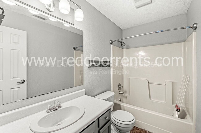 Building Photo - 6421 Longhorn Ct