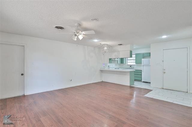 Building Photo - 2318 Westwood Dr