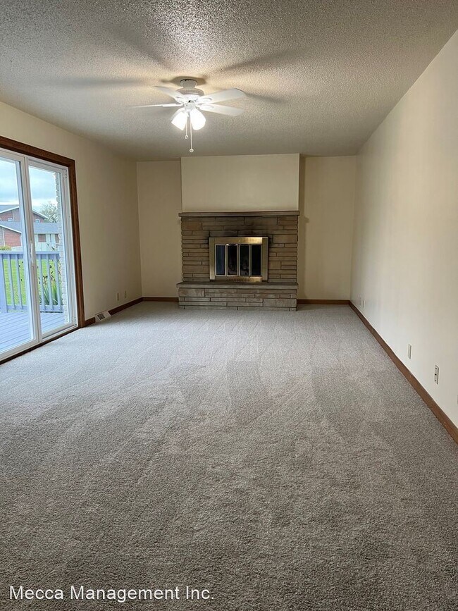 Building Photo - 3 br, 2 bath House - 221 Campbell Hill Rd.