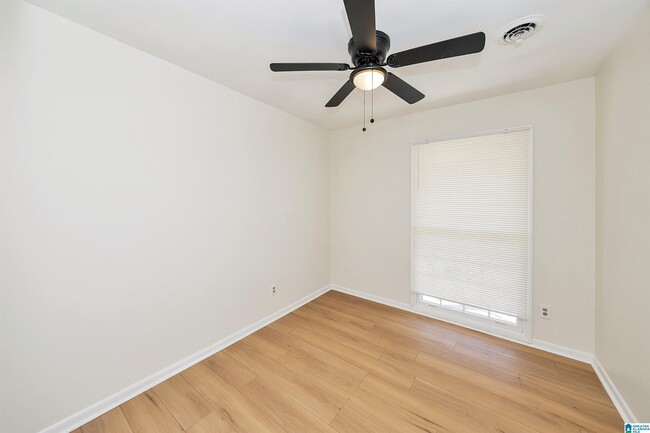 Building Photo - 2842 Brooklane Dr