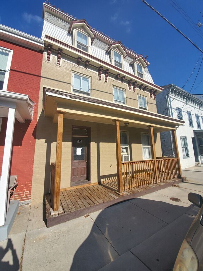 Building Photo - 132 Cumberland St