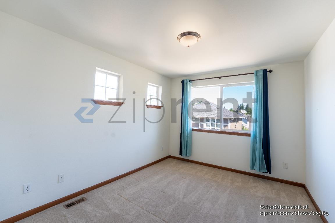 Building Photo - 19505 25th Dr SE