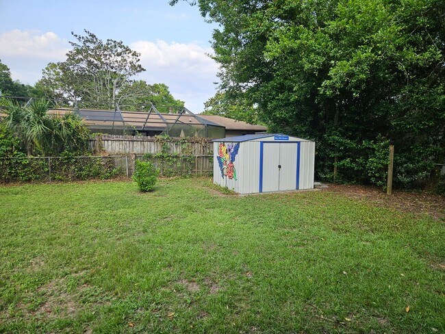 Building Photo - Lots of updates!