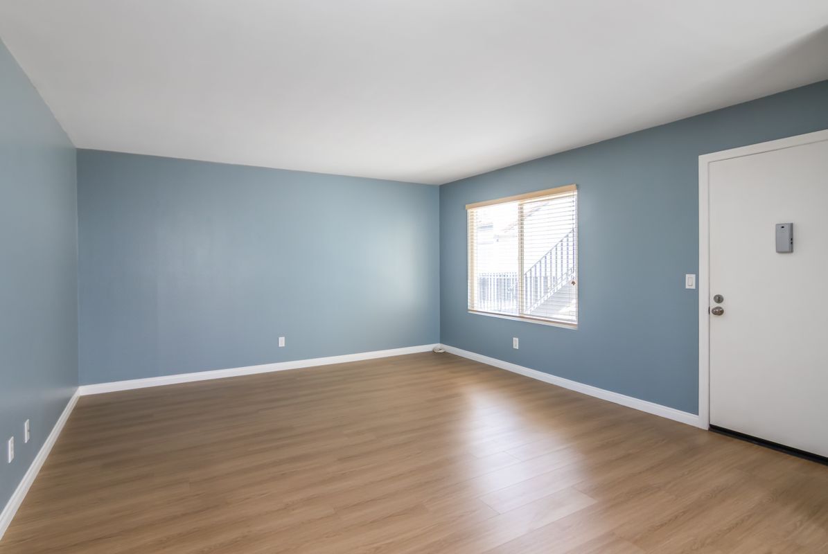 Building Photo - 868 Cinnamon Ln