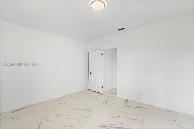 Building Photo - 988 NW 10th St