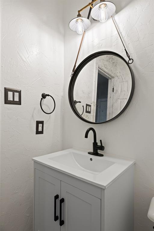 Building Photo - 2137 Rivina Dr