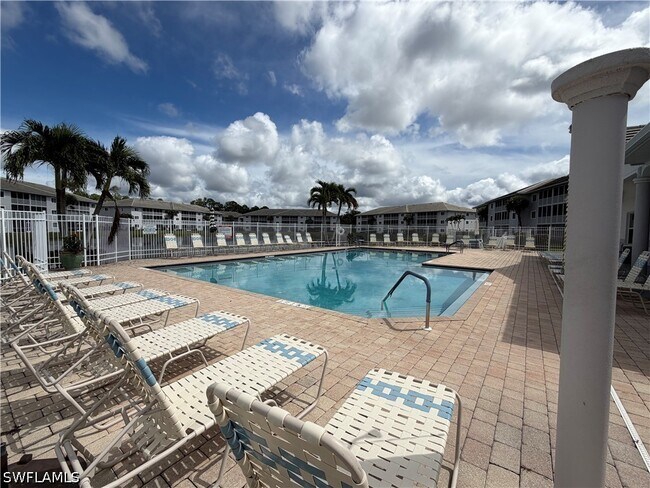 Building Photo - 7839 Regal Heron Cir