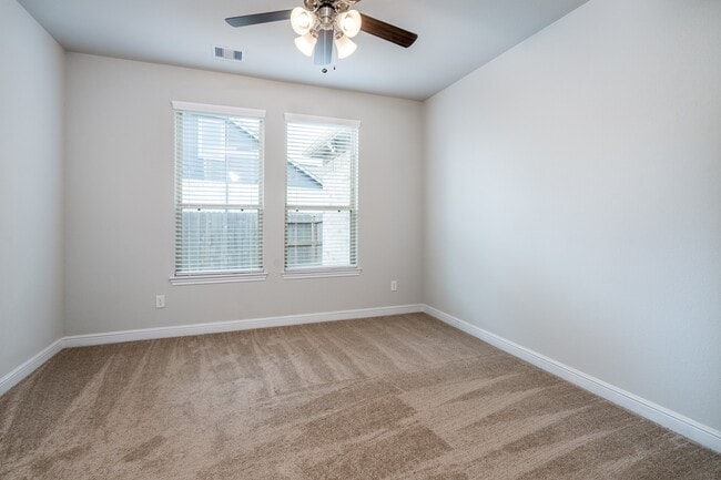 Building Photo - 204 Upland Dr