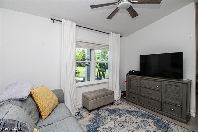 Building Photo - 721 Logan Blvd S