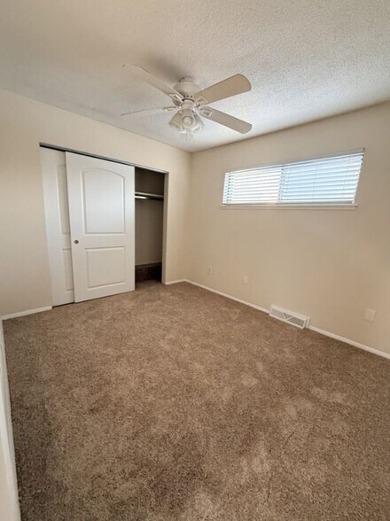 Building Photo - 504 Heritage Dr