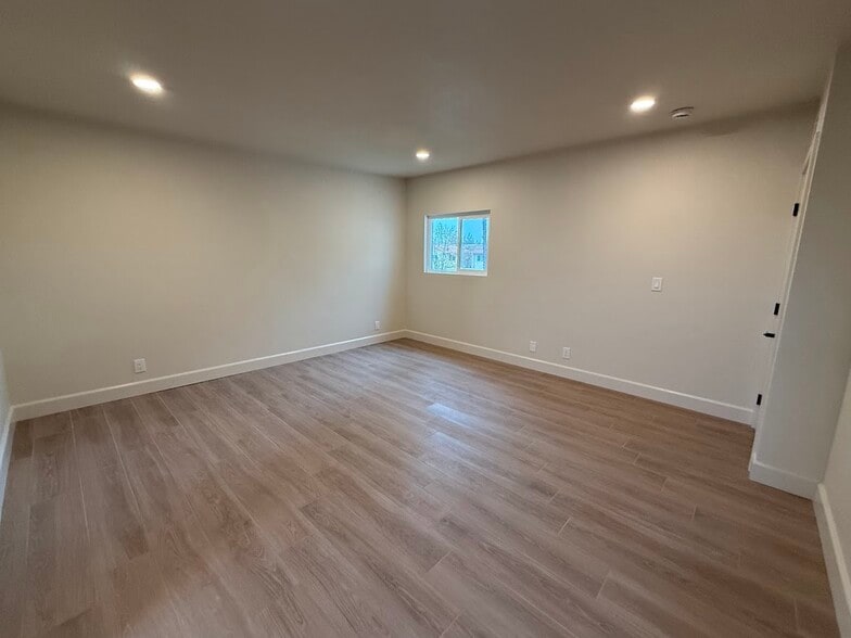 Building Photo - 28240 Via Princesa