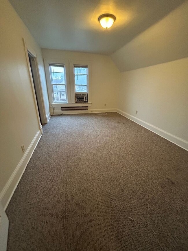 Building Photo - Market Street