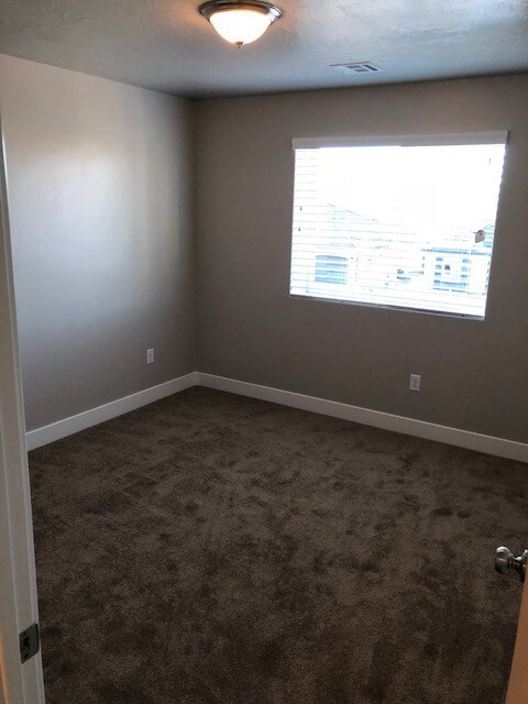 Building Photo - 3378 E Crimson Ridge Dr