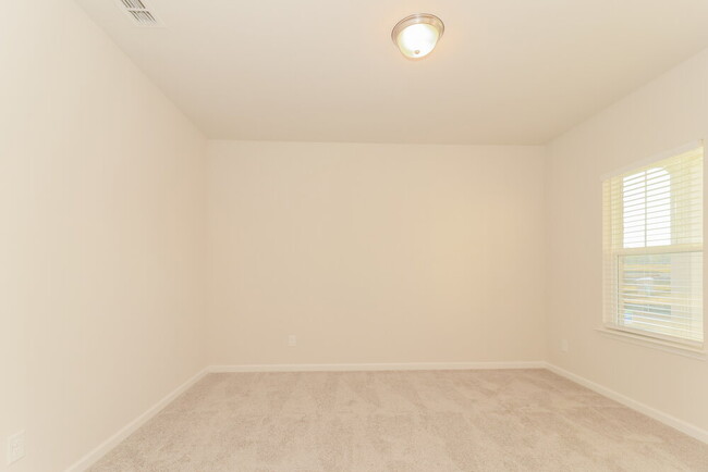 Building Photo - 5872 Hackberry Ln