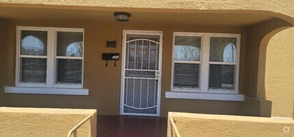Building Photo - 3 bedroom in GLENDALE AZ 85301
