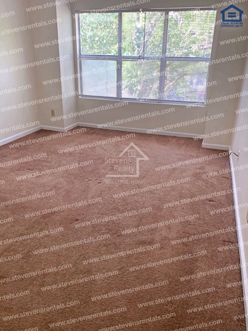 Building Photo - 430 Oriole Dr