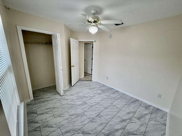 Building Photo - 957 Tray Dr