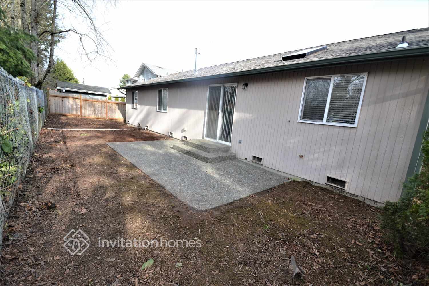 Building Photo - 1610 56th Ave NE