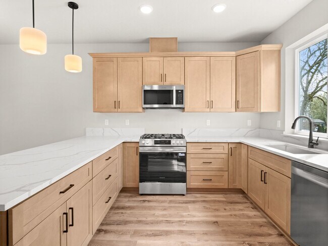 Building Photo - $500 move-in special! New, new, new! Gorgeous 2-bdrm/2.5-bath duplex townhome w/ garage, W/D, in ...