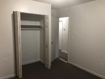 Building Photo - 244 Oakville Ave