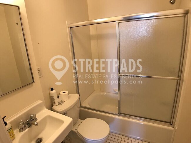 Building Photo - 2 bedroom in Cambridge MA 02139
