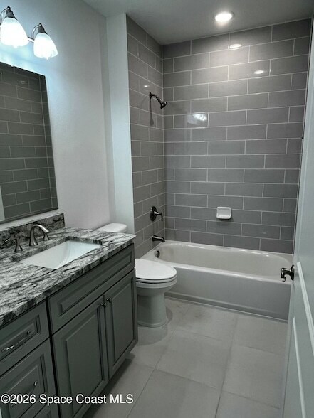 Building Photo - 735 Pilot Lane