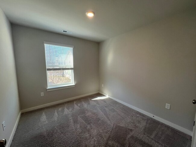 Building Photo - 1781 Frodo Wy