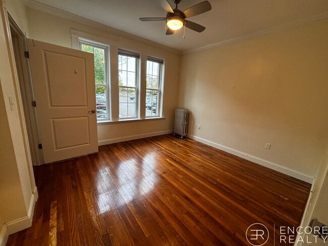 Building Photo - 15 Glenville Ave