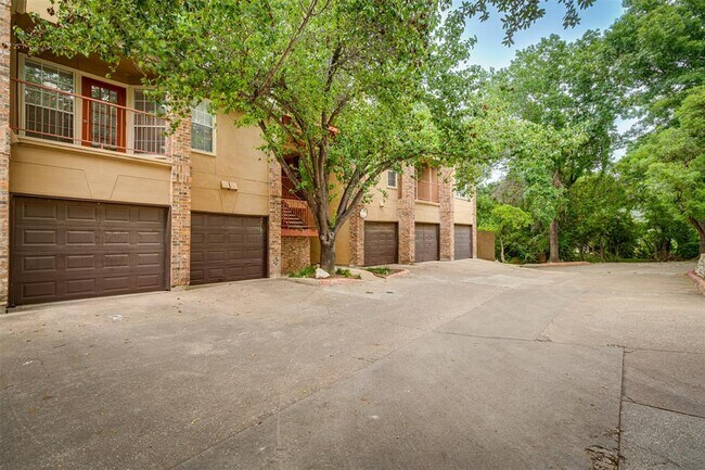 Building Photo - 6804 N Capital of Texas Hwy