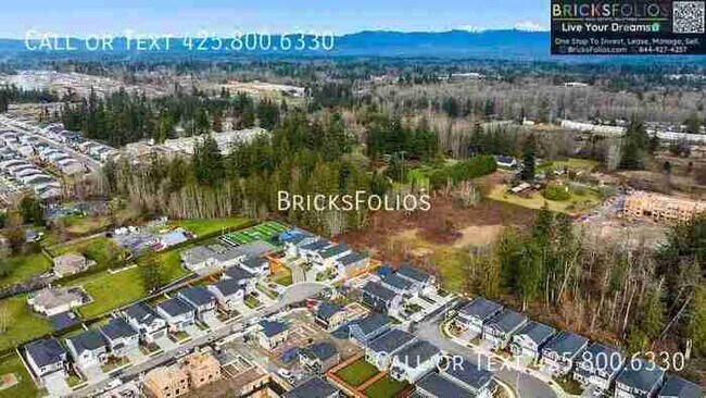 Building Photo - Brand-New Comfort Meets Everyday Convenience