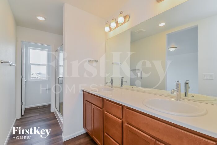 Building Photo - 10381 Luneth Dr