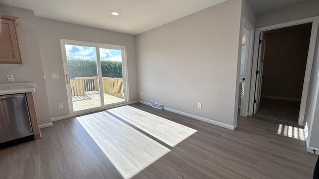 Building Photo - 7647 Stones Throw Dr