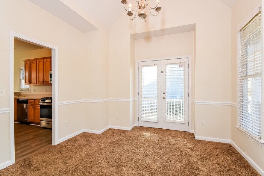 Building Photo - 5545 Wheatfield Ln