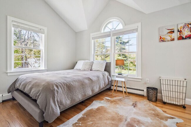 Building Photo - 550 Long John Rd