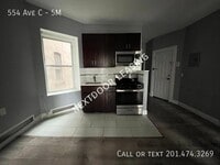 Building Photo - 554 Avenue C