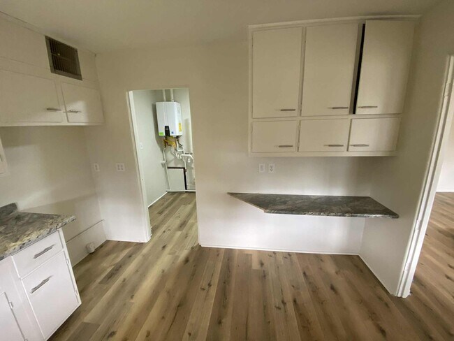 Building Photo - 2629 Dodge Ave