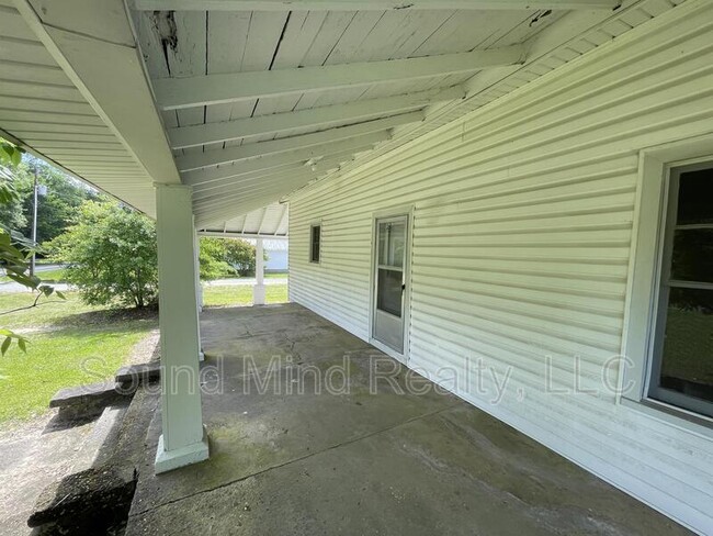 Building Photo - 264 Kivett Rd