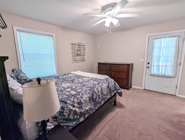 Building Photo - 251 Petrarch Trail