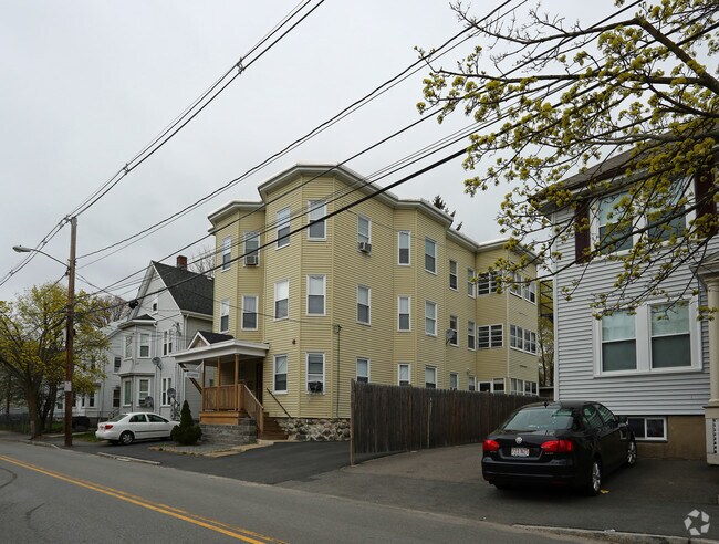 Primary Photo - 122 Lowell St